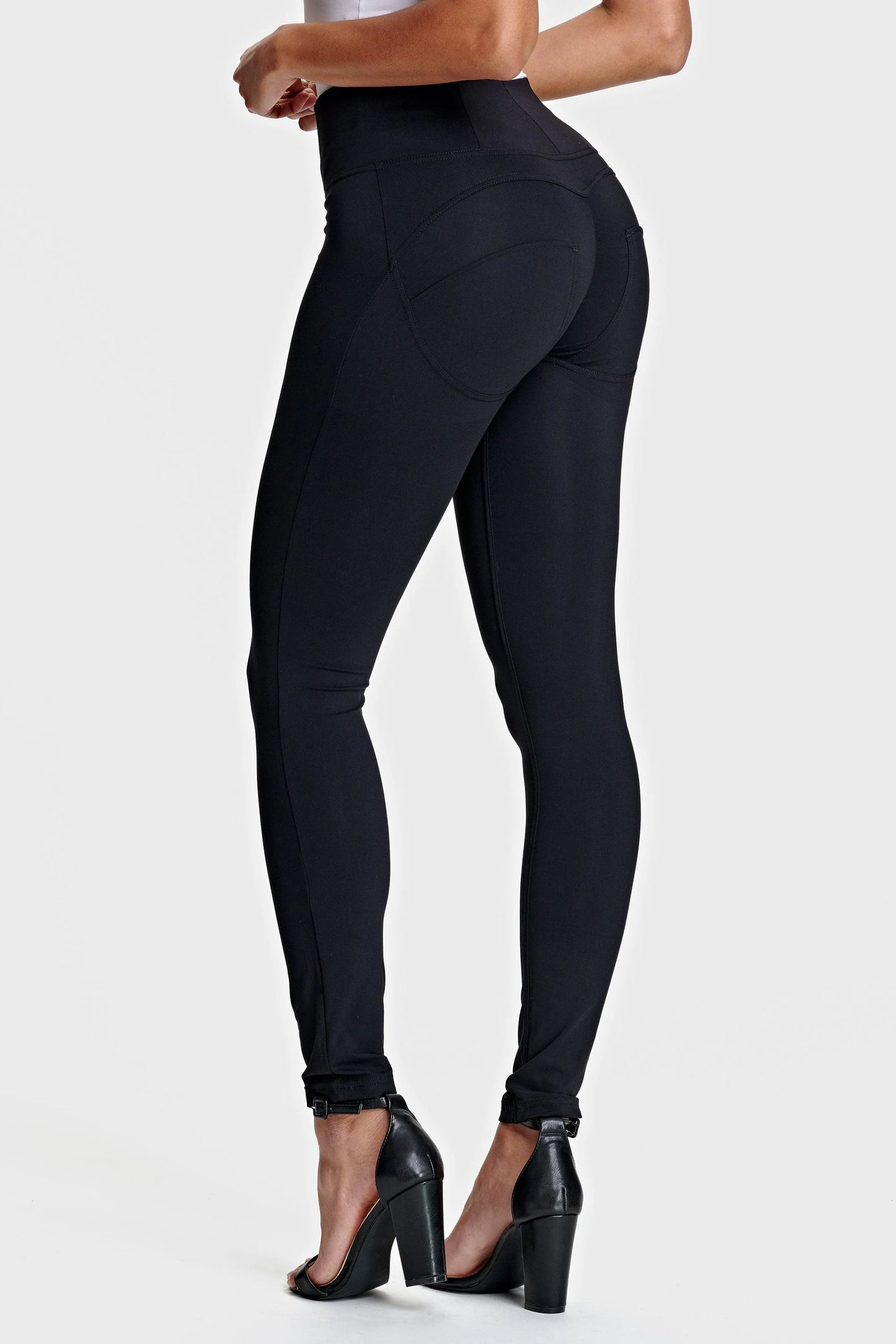 AMAZING FREDDYS ZIP HIGH-RISE SKINNY SHINY ORGANIC BLACK