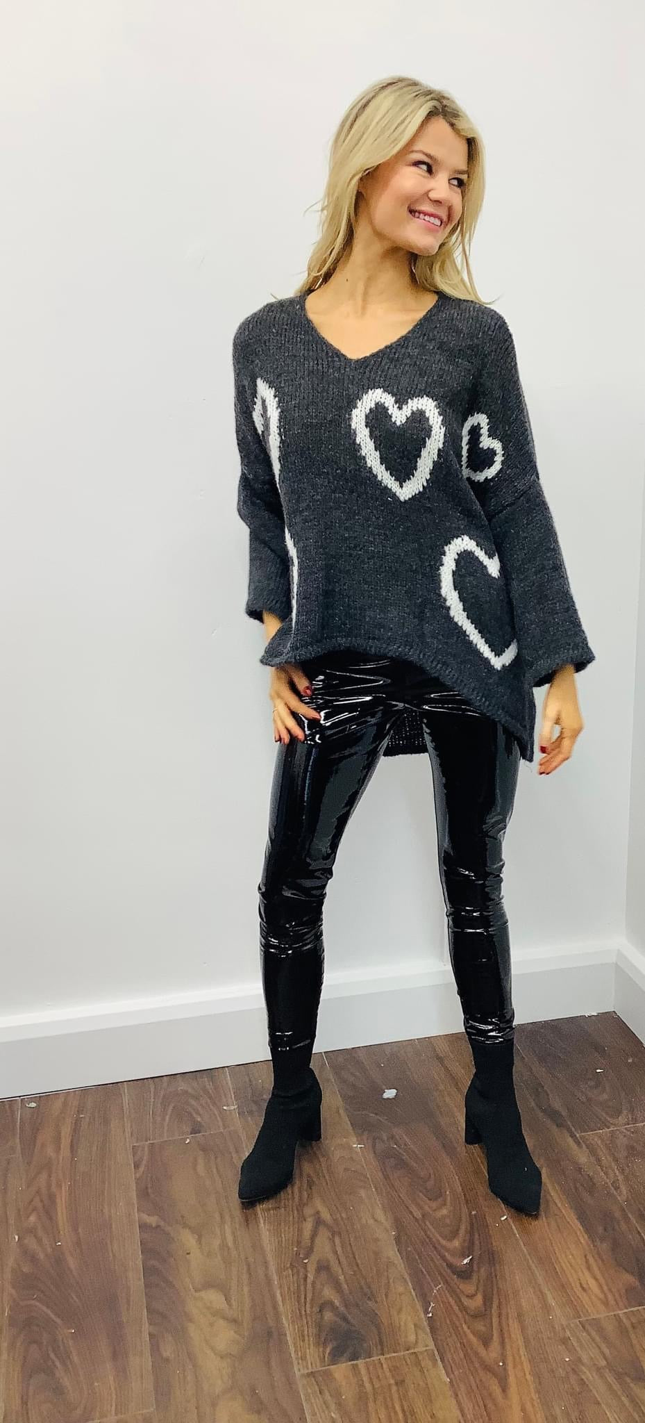 LARASFASHION HEART KNIT BLACK