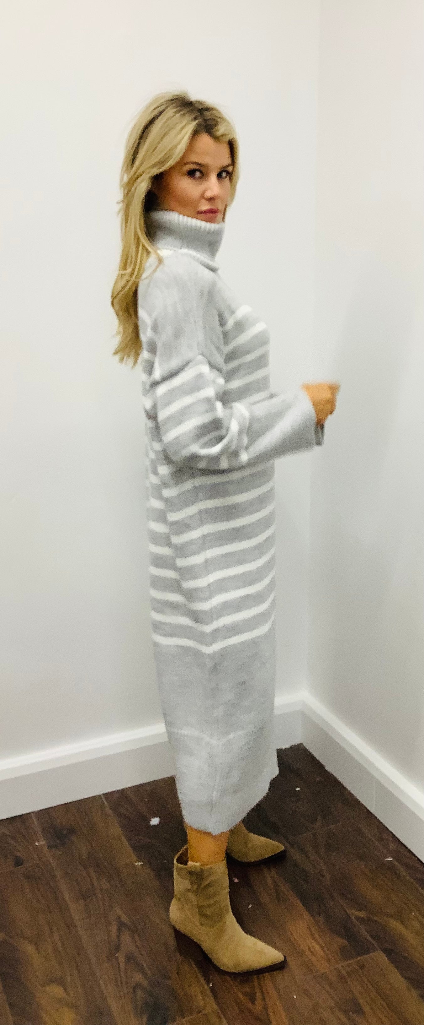 LARASFASHION GREY STRIPE JUMPER DRESS