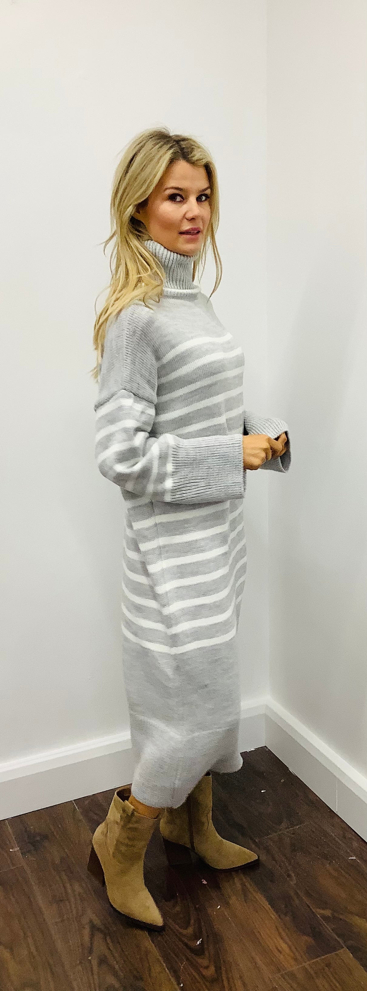 LARASFASHION GREY STRIPE JUMPER DRESS