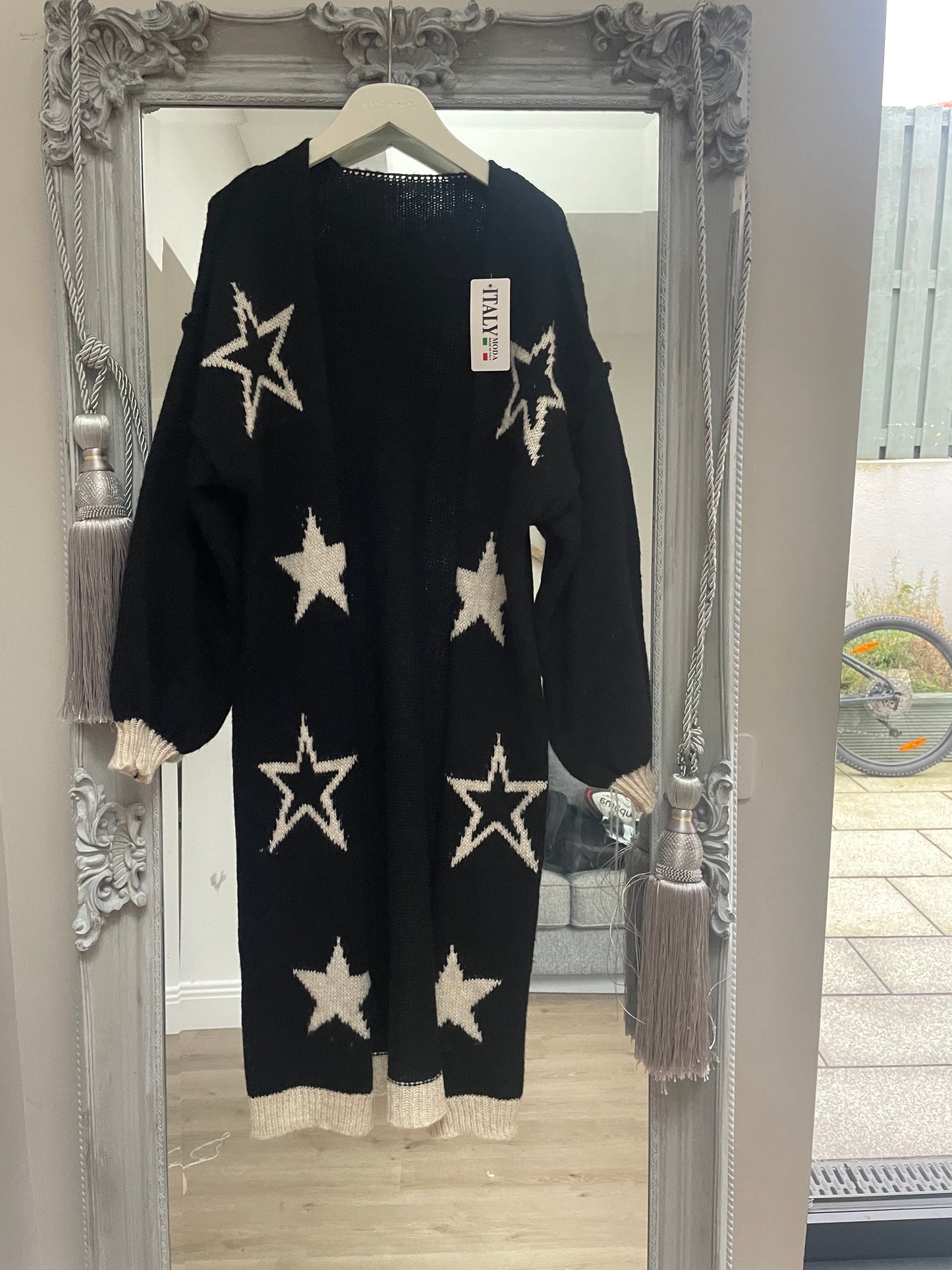 BLACK WHITE STAR CARDI LONG