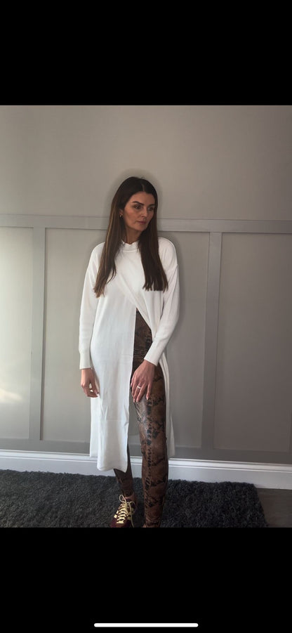 LARAS FASHION WHITE SPLIT  CARDI DRESS