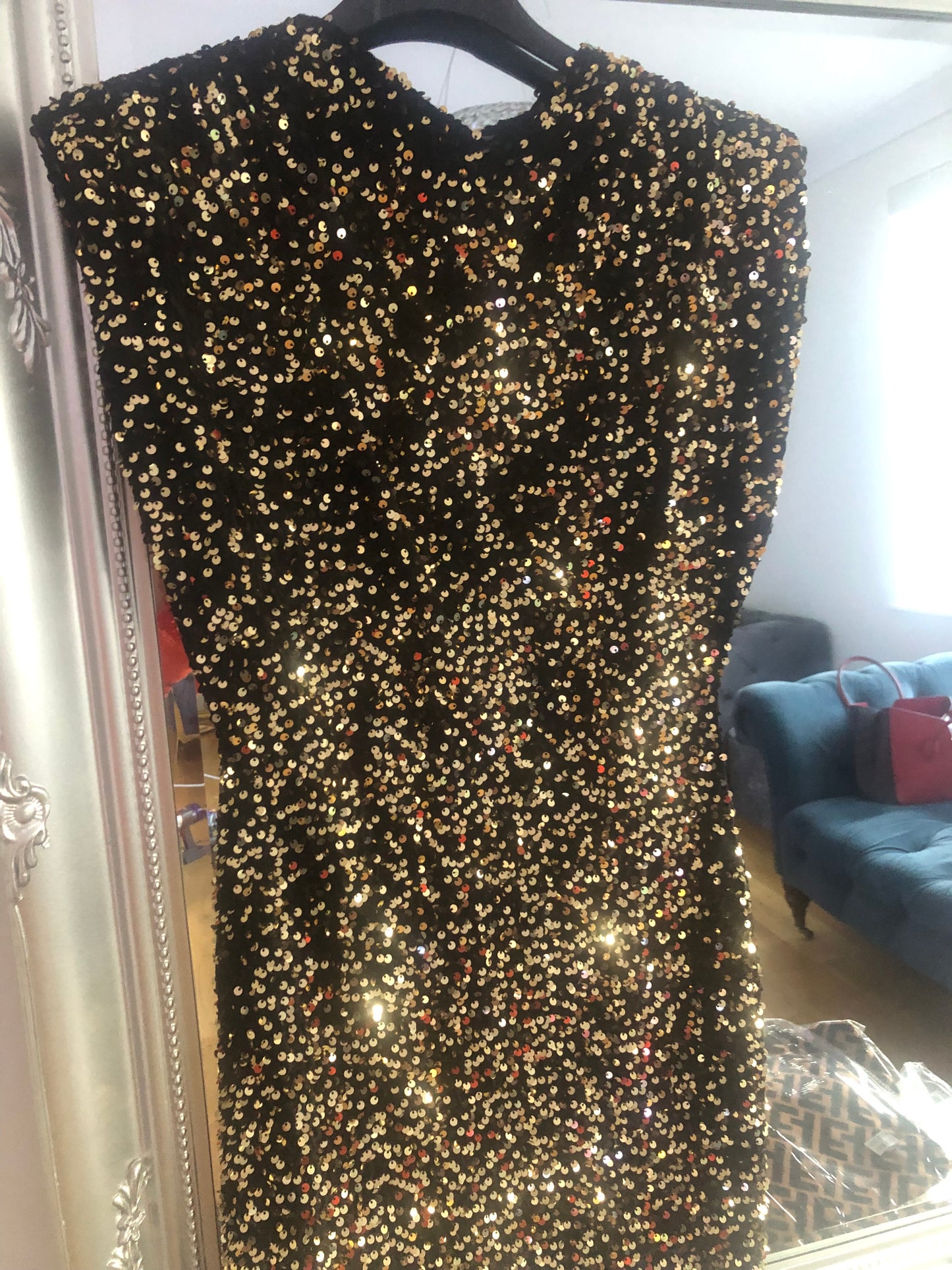 PARTY GLAM SEQUIN DRESS GOLD & BLACK