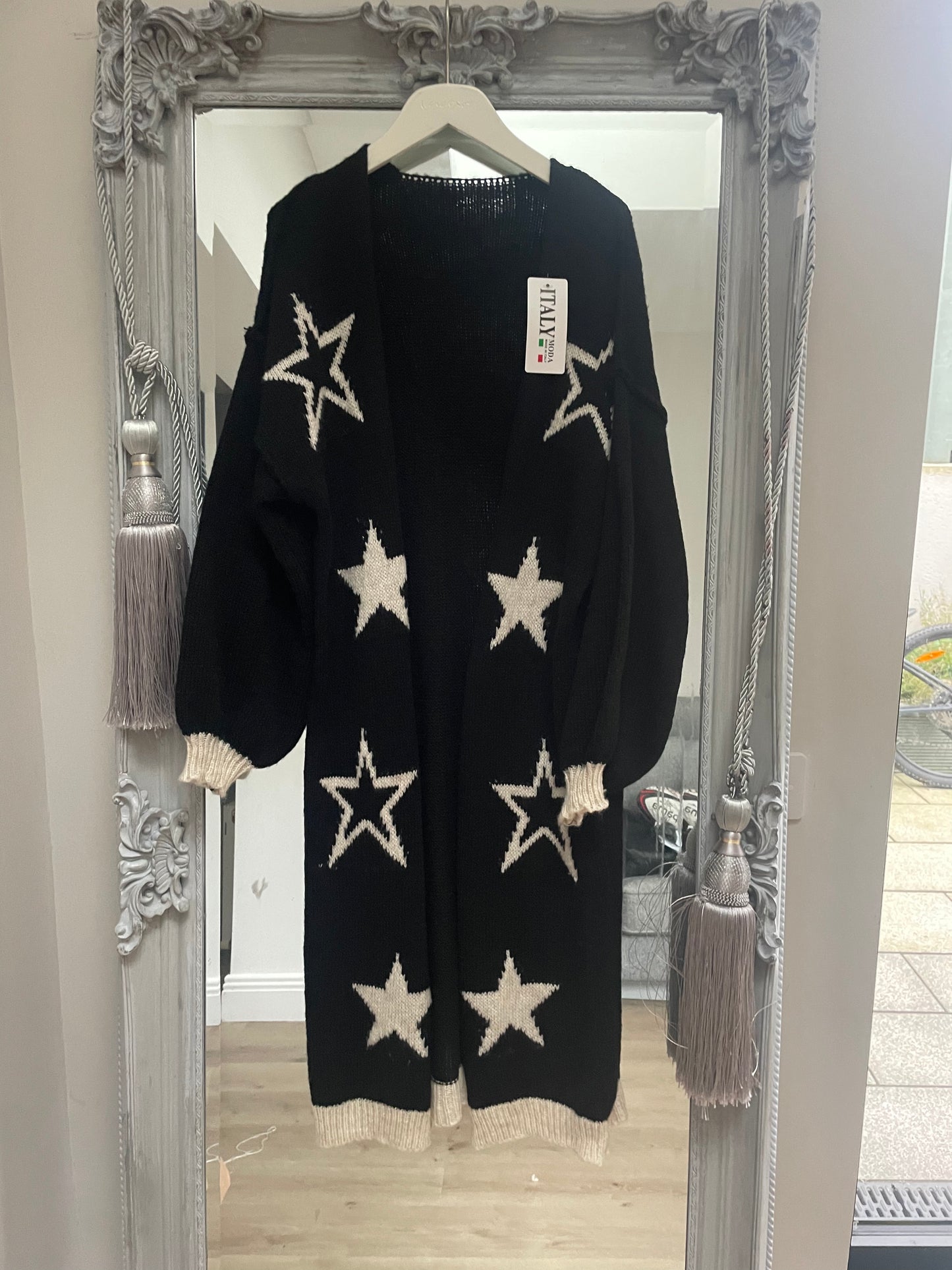 BLACK WHITE STAR CARDI LONG