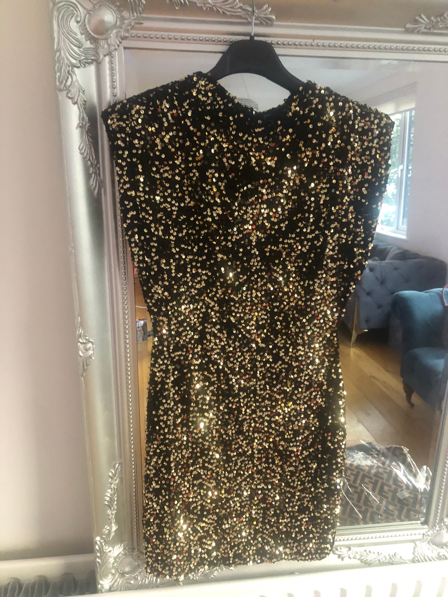 PARTY GLAM SEQUIN DRESS GOLD & BLACK