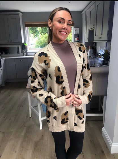 LARAS LEOPARD CARDI