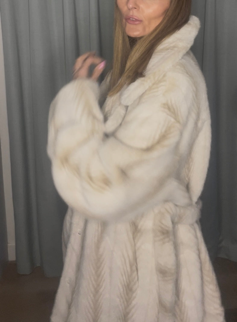 FUR CREAM HERRINGBONE COAT