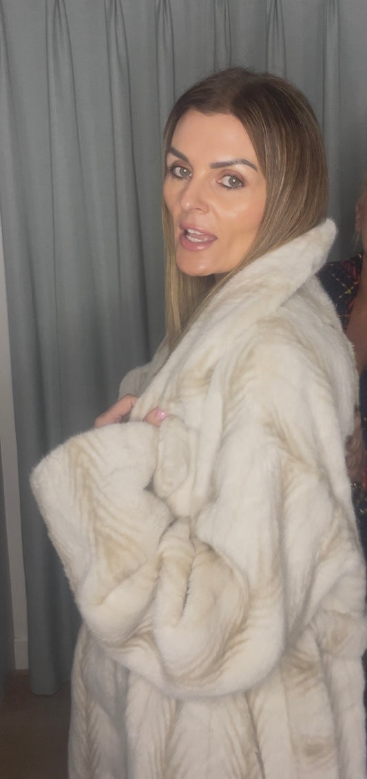 FUR CREAM HERRINGBONE COAT