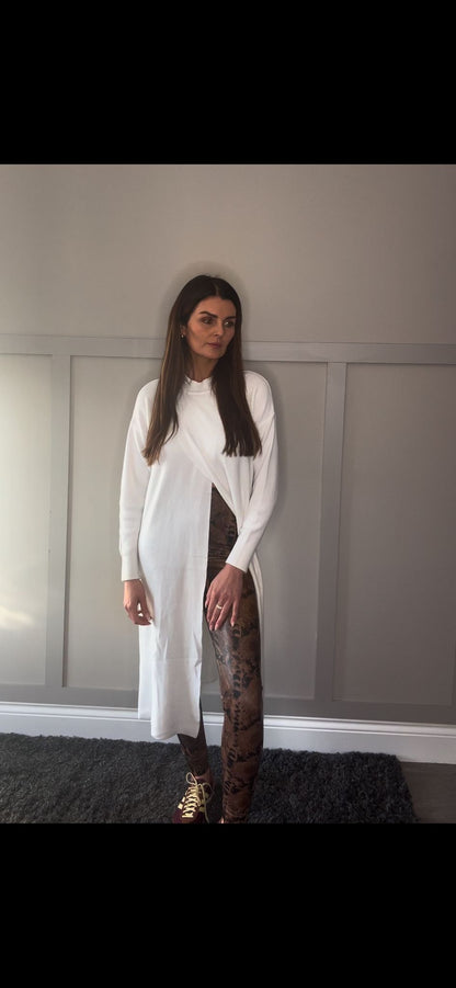 LARAS FASHION WHITE SPLIT  CARDI DRESS