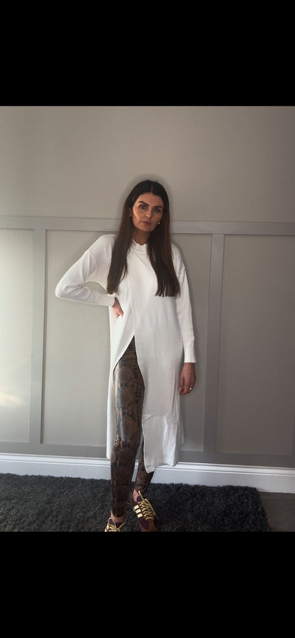 LARAS FASHION WHITE SPLIT  CARDI DRESS