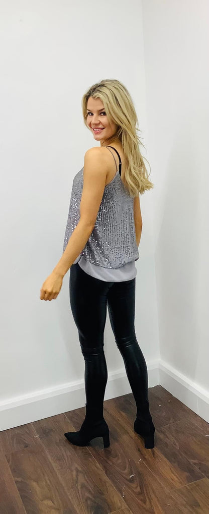 LARASFASHION SEQUIN LAYER TOP SILVER
